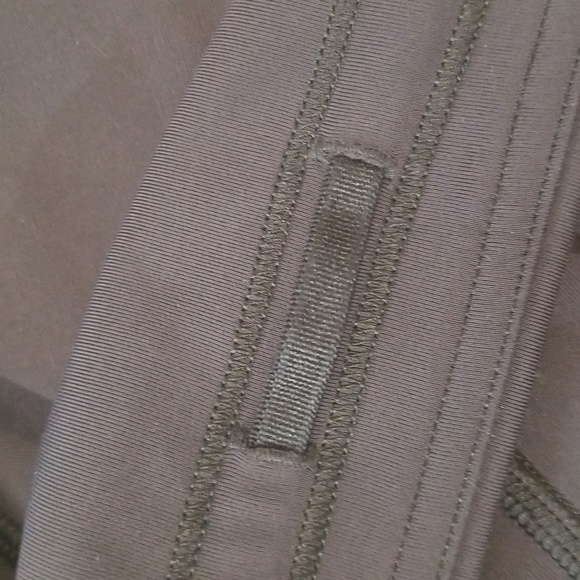 Lululemon leggings dark gray, like new - Picture 5 of 6